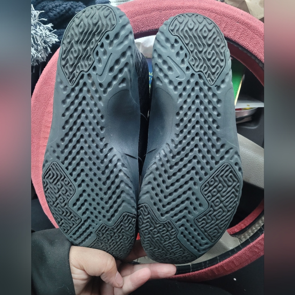 Black Nike Renew training gymnastics sneakers - Picture 5 of 7